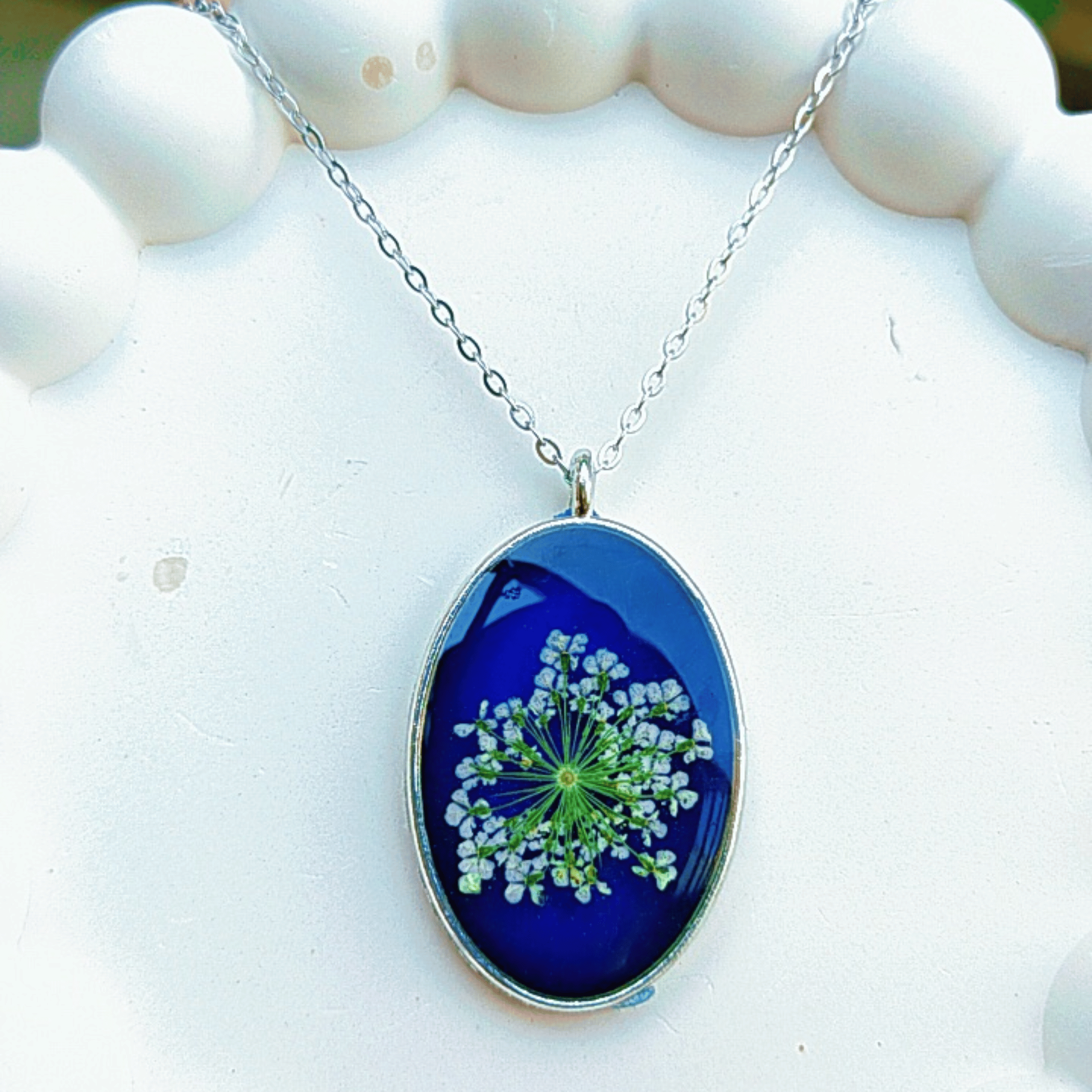 Midnight bloom pendent