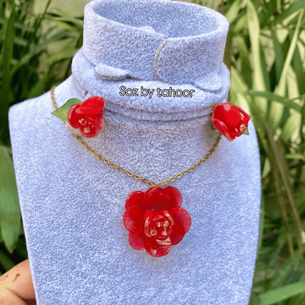 Half bloom rose earrings set