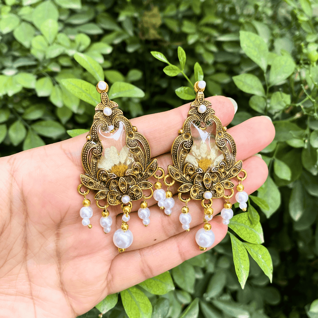 Golden bloom dangling earrings